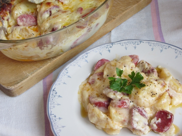 запеканка-с-картофи-и-колбас