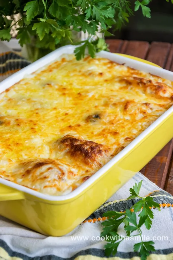 Пълнени палачинки с пиле и гъби със сос Бешамел на фурна