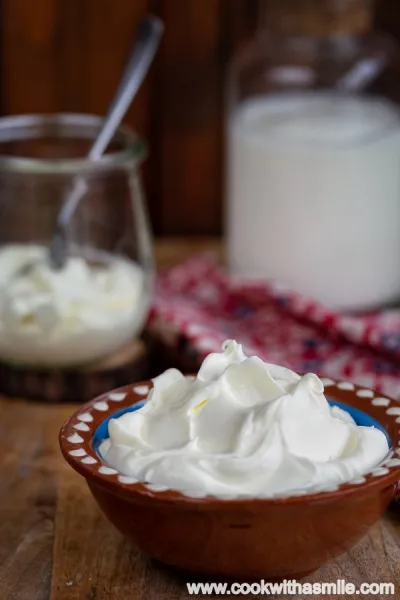 Как да си направим крем фреш (crème fraîche)?